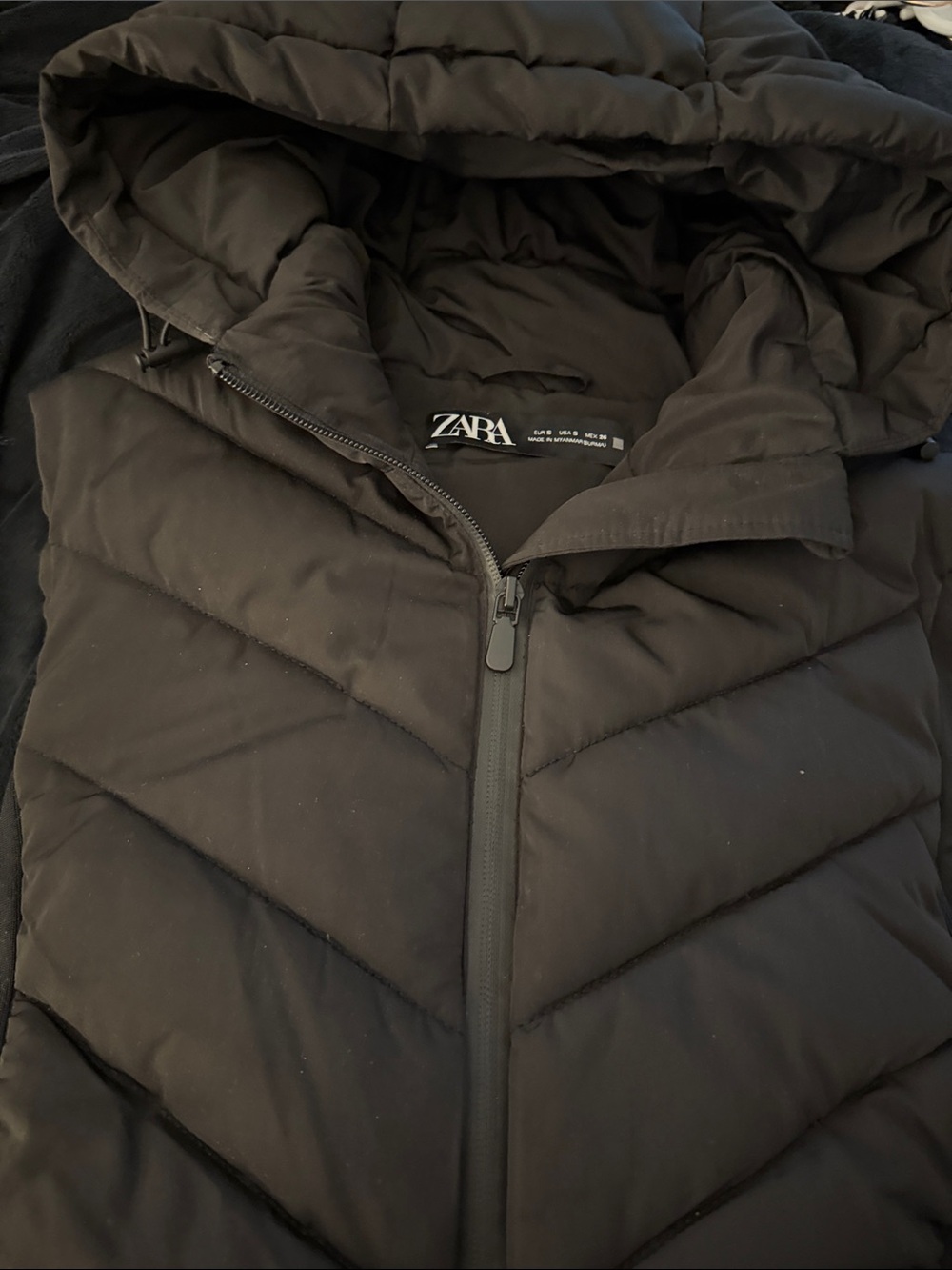 Zara Men's Black Quilted Hooded Puffer Coat